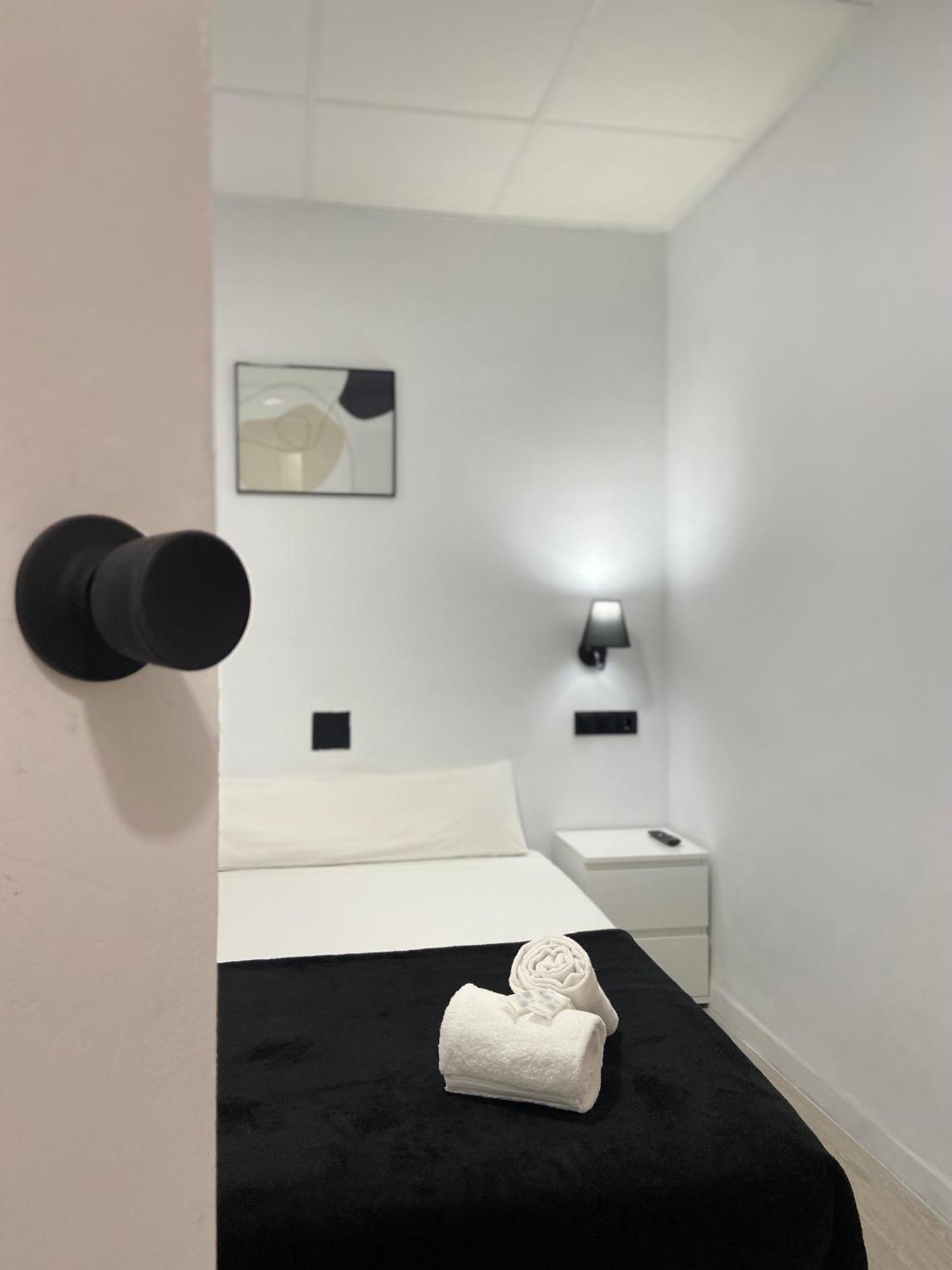 Sleep&Go Hotel Alicante Bagian luar foto