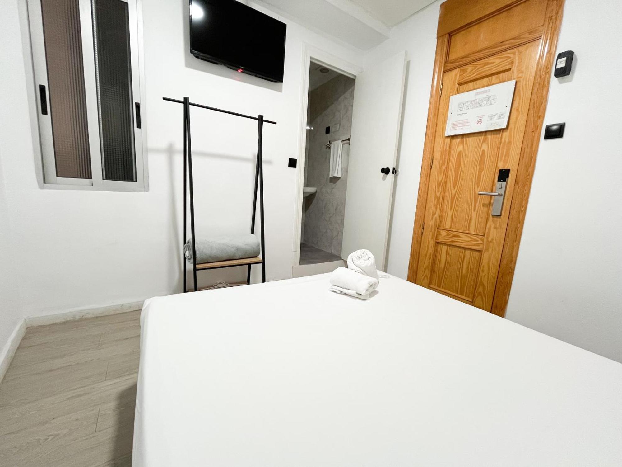 Sleep&Go Hotel Alicante Bagian luar foto