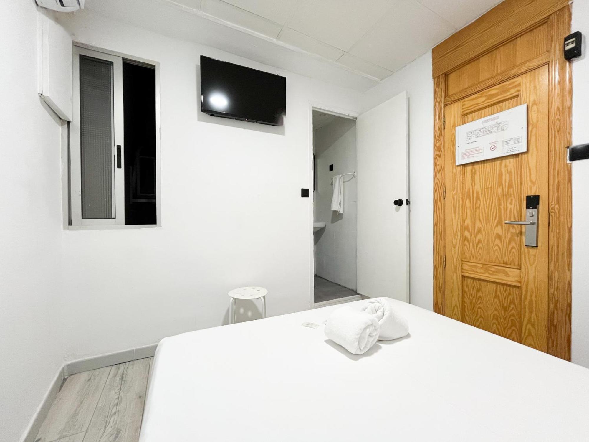 Sleep&Go Hotel Alicante Bagian luar foto