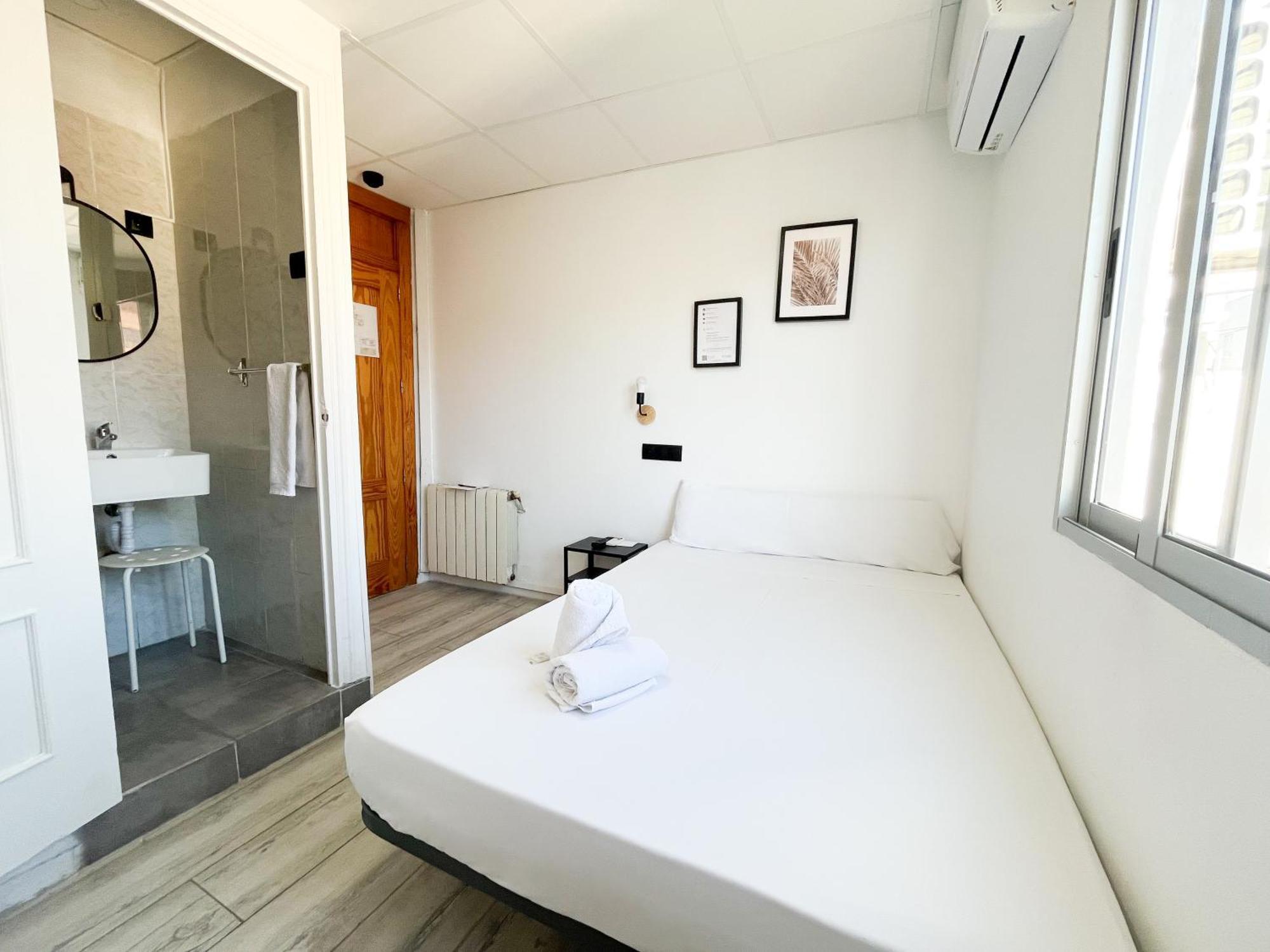 Sleep&Go Hotel Alicante Bagian luar foto