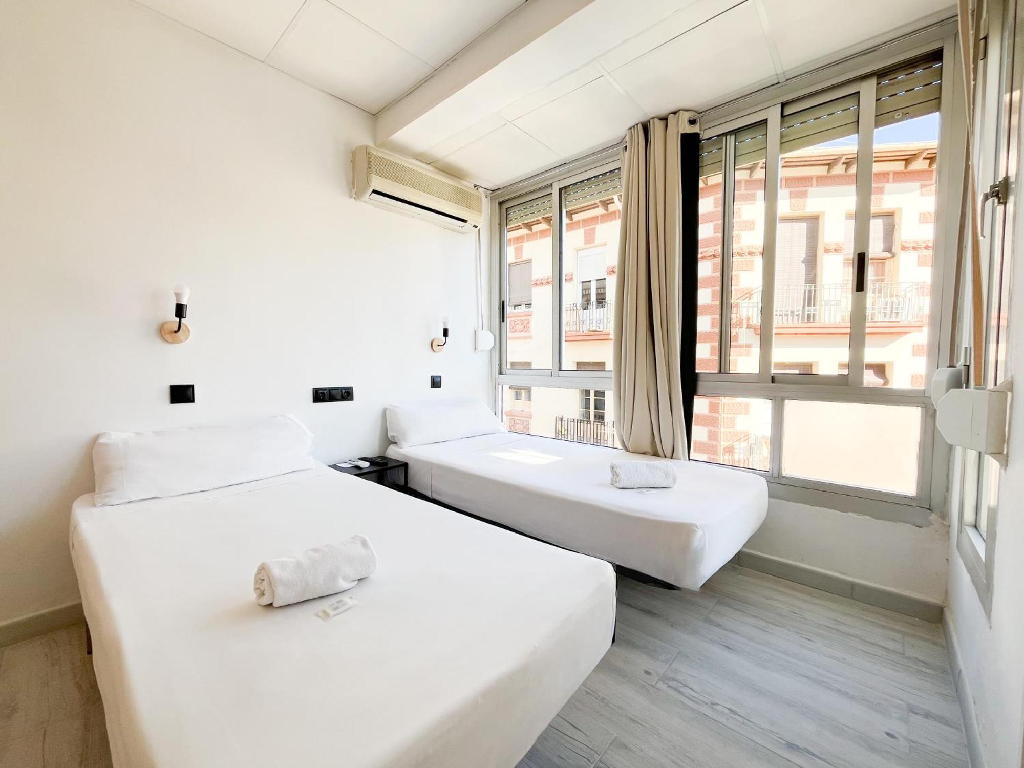 Sleep&Go Hotel Alicante Bagian luar foto